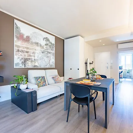 Apartamento Guesthost - Modern Balcony!