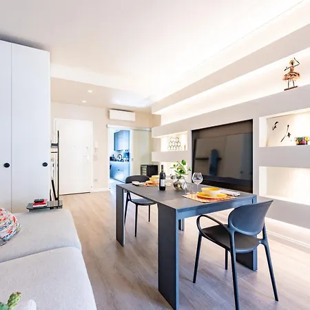 Guesthost - Modern Balcony! Апартаменты